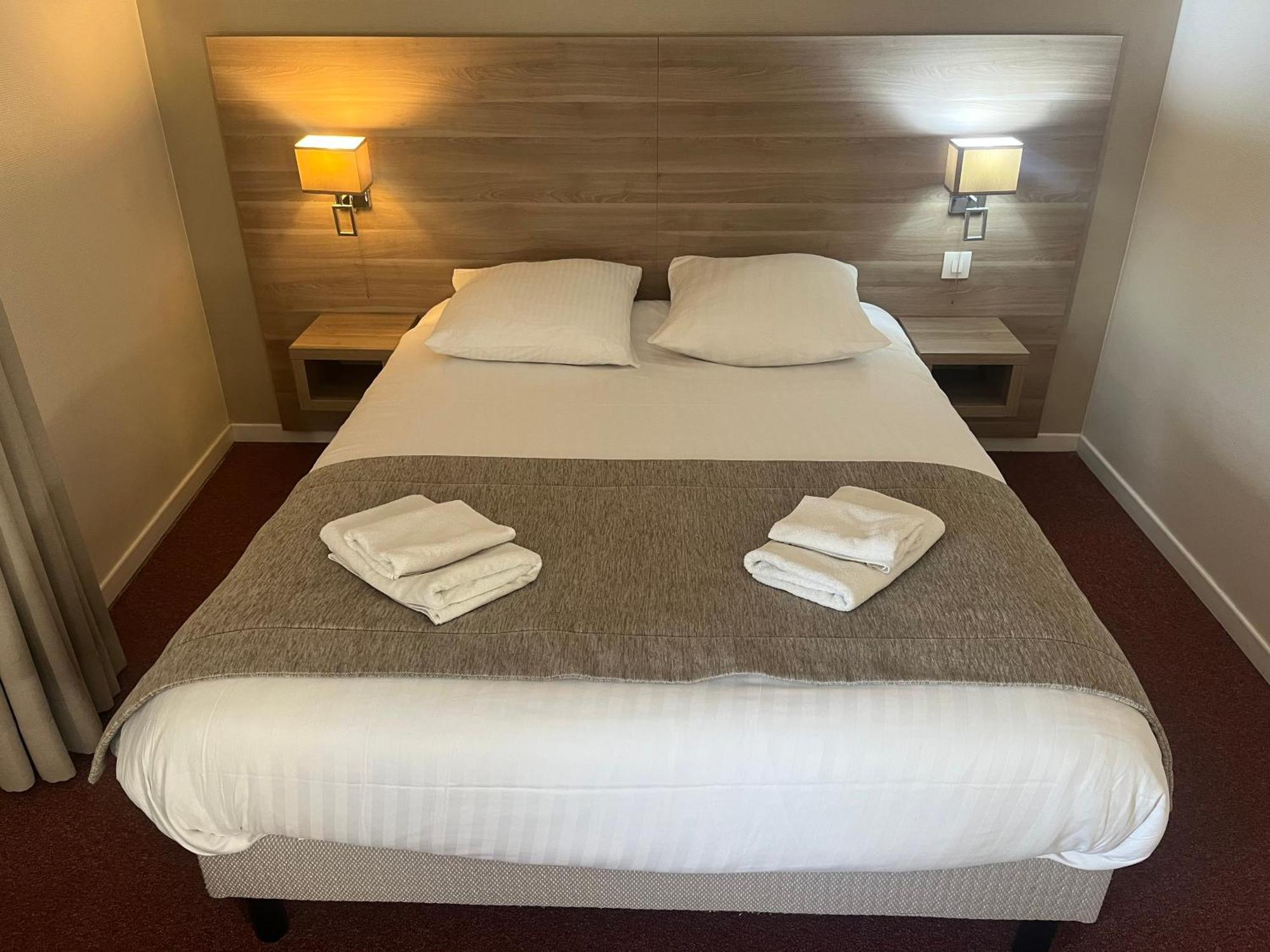 Hotel Le Roosevelt Givet Eksteriør bilde